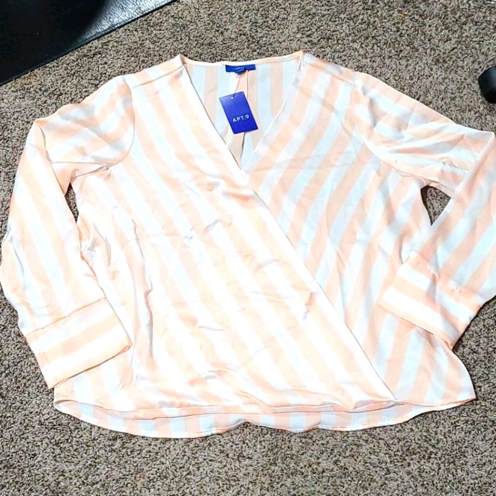 New APT 9 Blouse